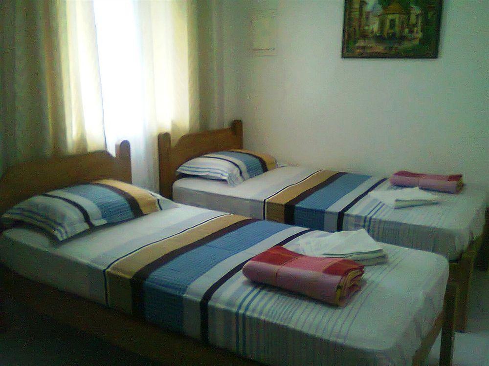 אנגלס Gani Hotel מראה חיצוני תמונה